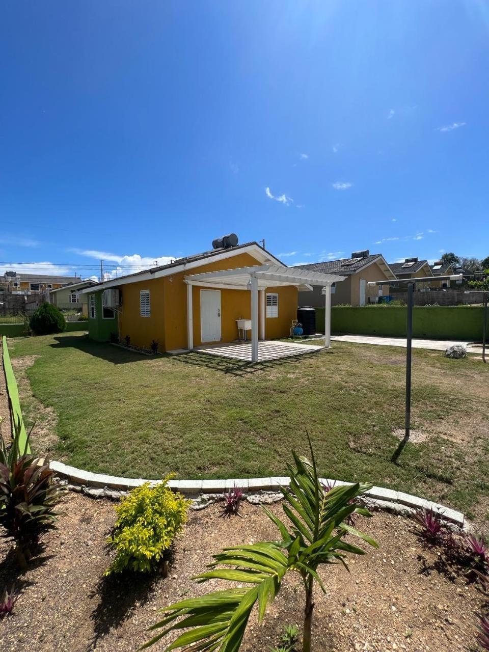 Reddie Vacation Homes Windsor  Екстер'єр фото